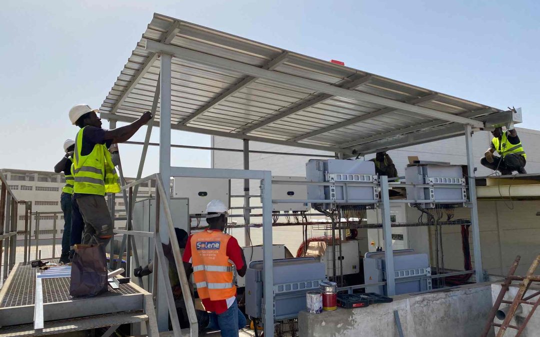Equipements centrale solaire sur toiture Patisen, Senico